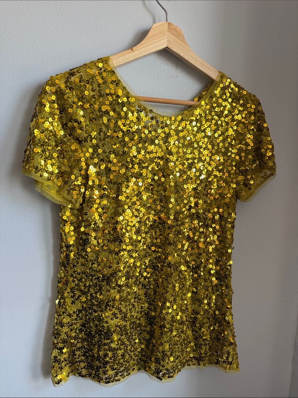 Vintage DKNY Gold Sequin Short-Sleeve Women's Top size 2